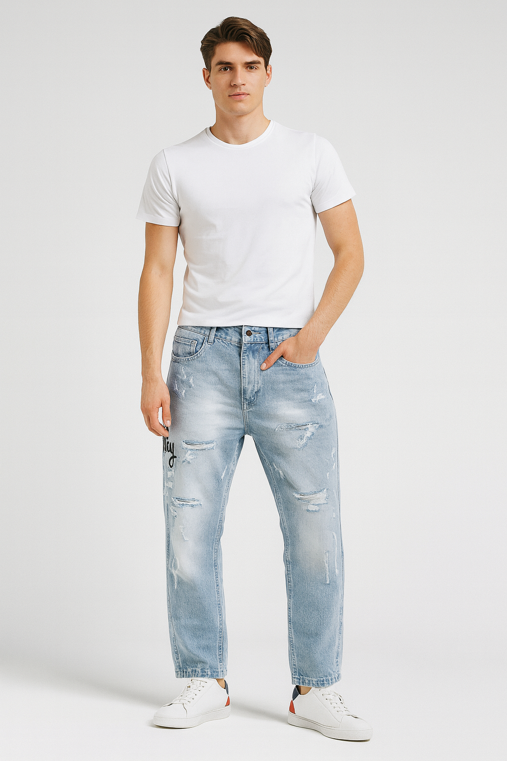 Men’s Torn Baggy Jeans